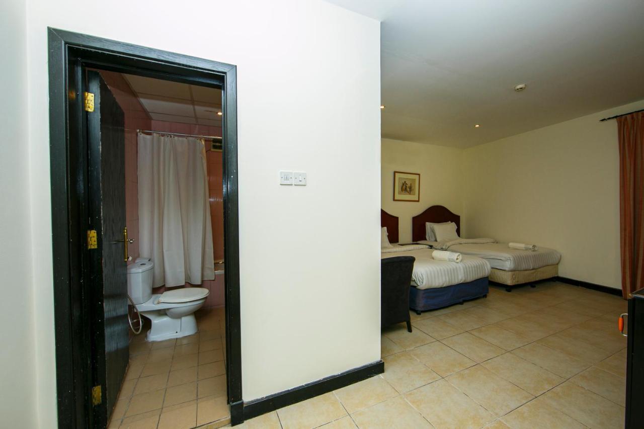 Bahrain Plaza Hotel Al Manamah Esterno foto