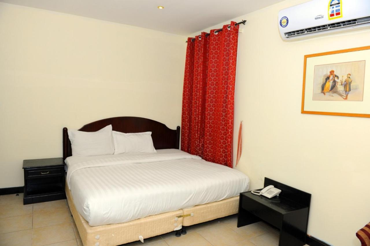 Bahrain Plaza Hotel Al Manamah Esterno foto