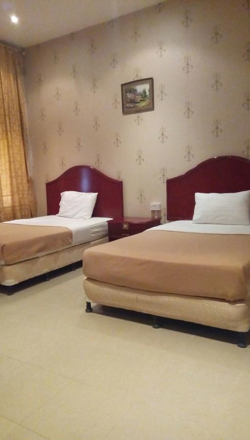 Bahrain Plaza Hotel Al Manamah Esterno foto